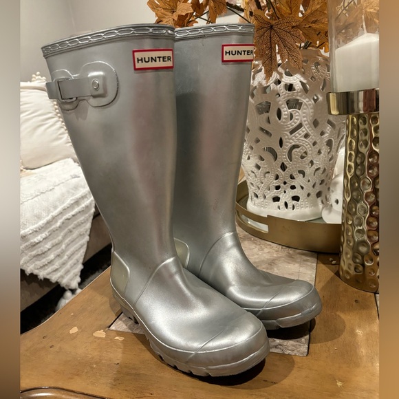 Hunter Silver Metallic Rainboots - Picture 2 of 7